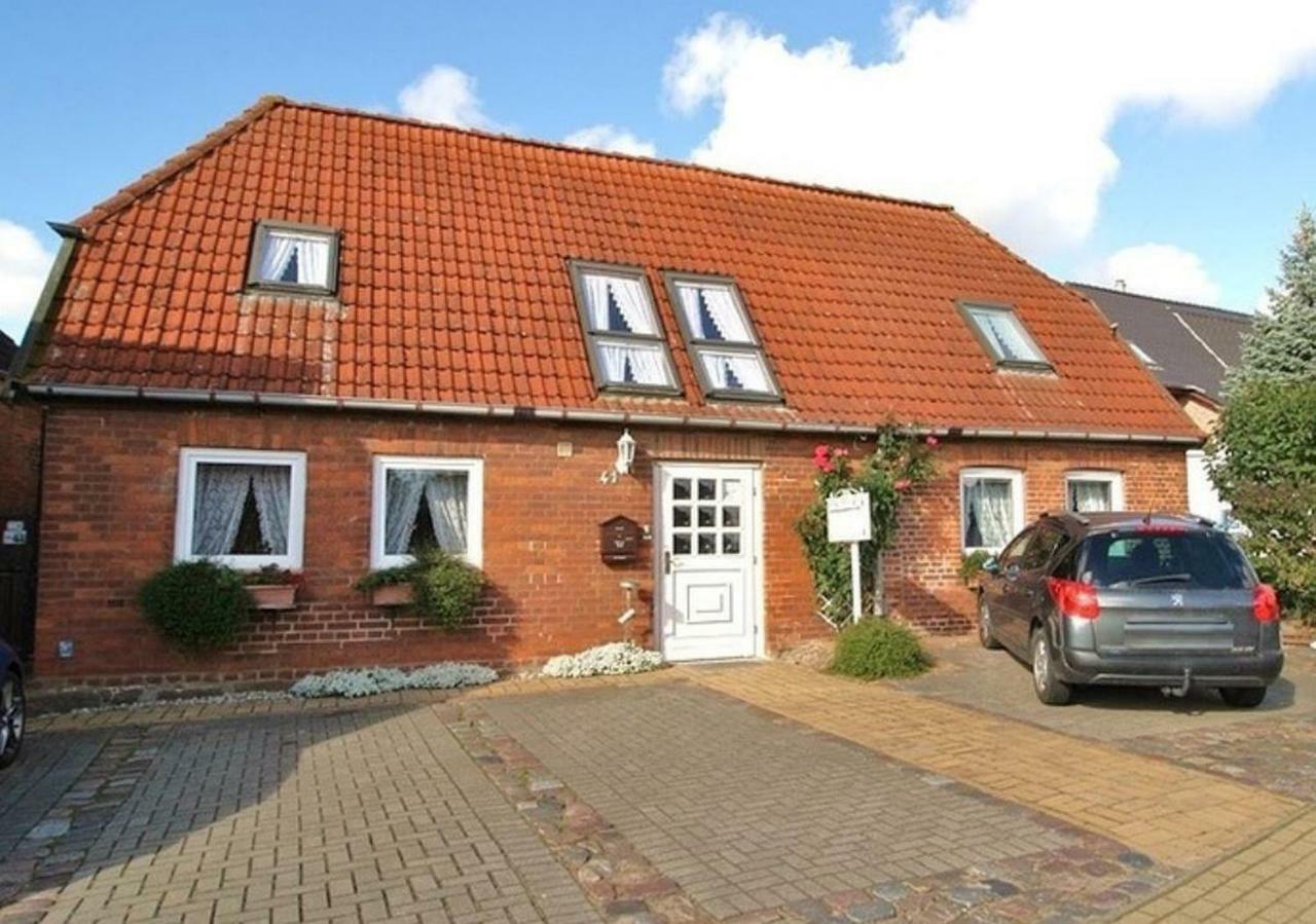 Ostseeferienwohnung Storchennest Dassow 외부 사진